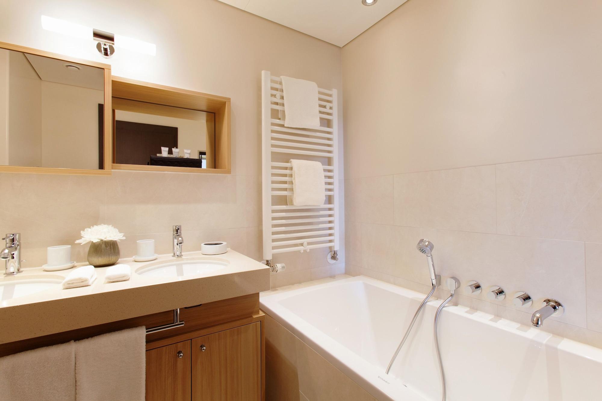 Hotel A-Rosa Sylt List Zewnętrze zdjęcie A heated towel rail in a bathroom